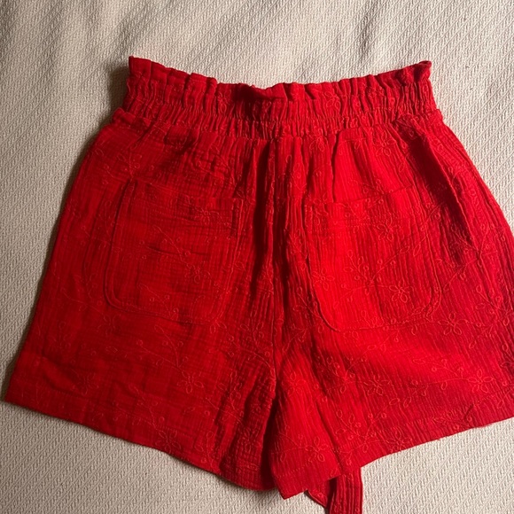 NWT high waisted shorts - Picture 6 of 6